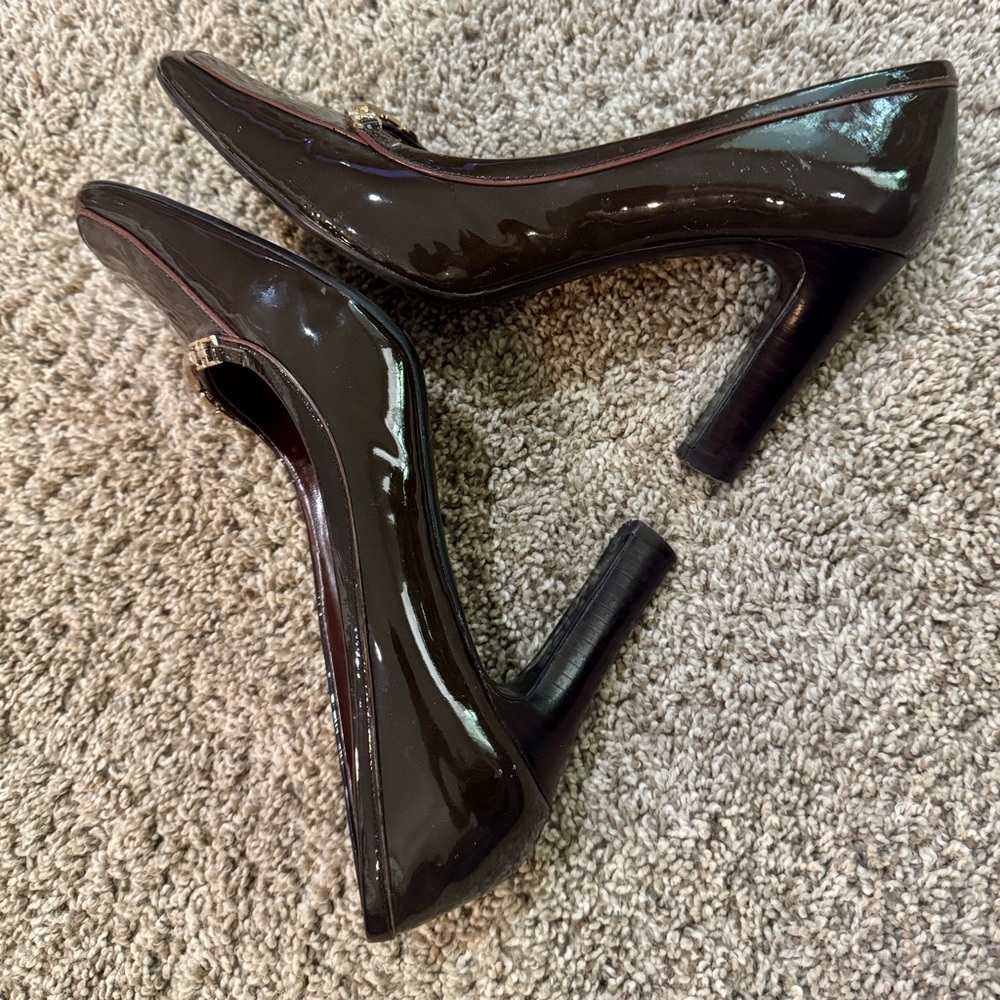 VGUC Bandolino Patent Leather Square-Toe Pumps with Gold Accent in Dark Brown - Picture 5 of 7